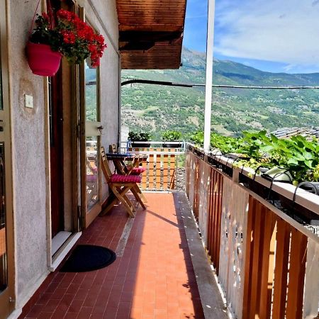 La Casetta Di Giorgia Fenis Exteriér fotografie